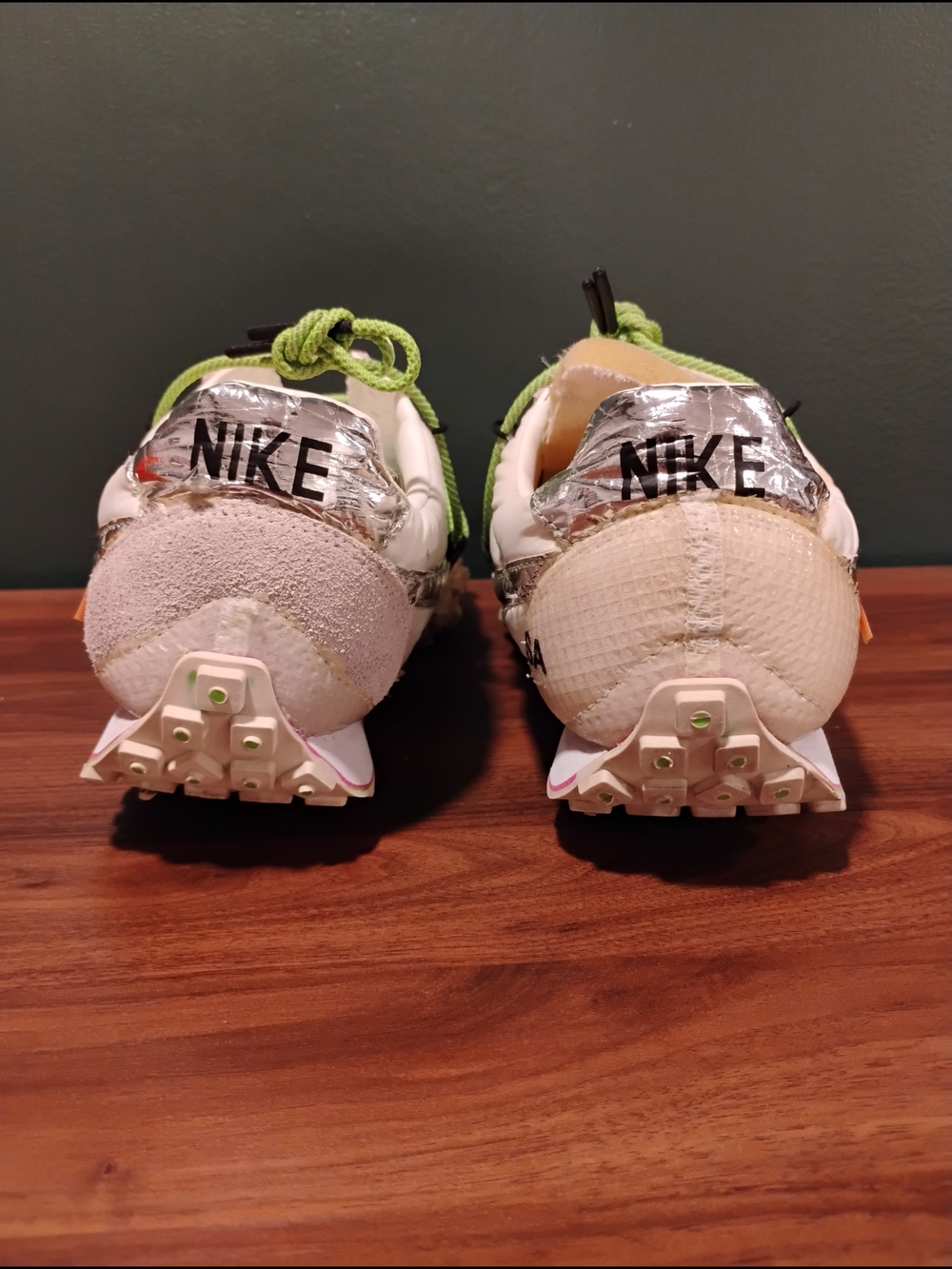Nike Off-White Waffle Racer - Picture 2 of 9